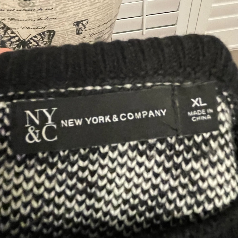 New York & Company Black and White Houndstooth Turtleneck Sweater - Picture 4 of 7